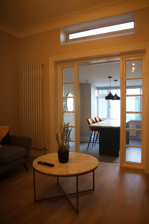 Crawford House- Scholarlee Living Apartments Корк Экстерьер фото